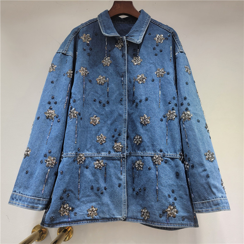 Winter Clothing Trends 2026 - SuperAen المطرزة مشاعل الزهور بولو طوق