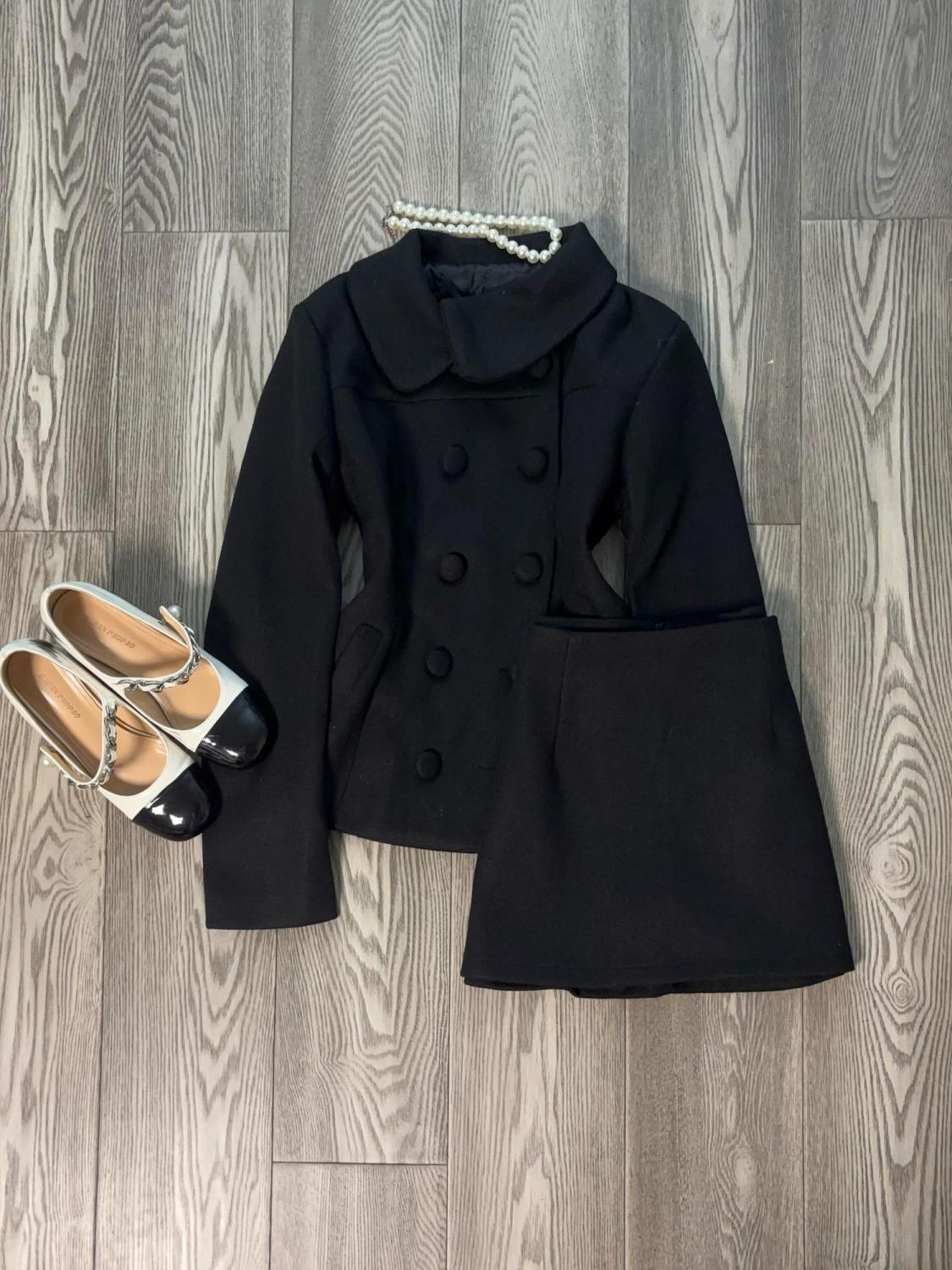 Winter Clothing Sale - طقم نسائي أنيق للحفلات الشتوية من