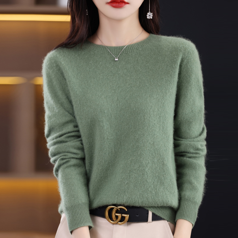 Winter Clothing Trends 2026 - بلوفر نسائي جديد 2026 من الكشمير