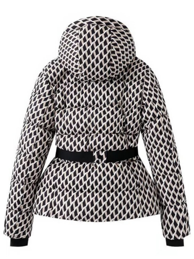 طقم شتوي نسائي لعام 2026 مكون  - مراجعة Winter Clothing Trends 2026 وسعره